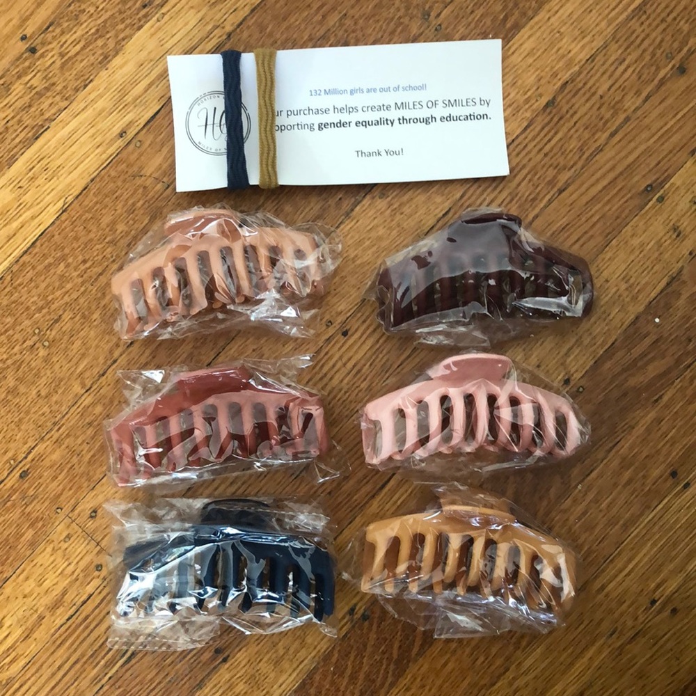 NEW hair clips (set of 6)